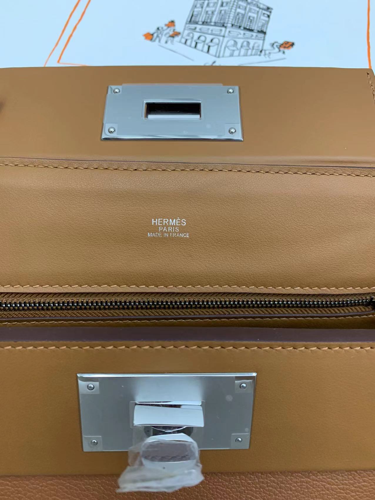 Hermes Kelly Mini 2424 21cm Handbag in Brown Clemence Leather 